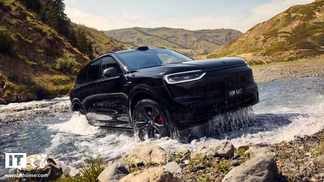 鸿蒙智行全新问界M7开启预订 全国百店同步亮相